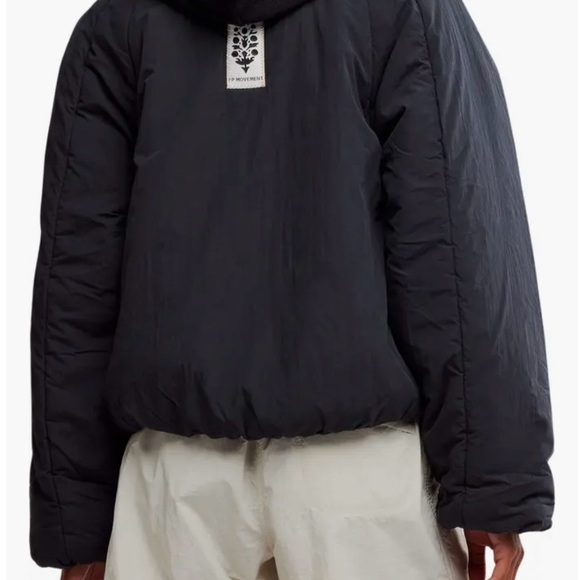 FREE PEOPLE Movement In A Pillow Water Resistant Packable Puffer Anorak - Picture 2 of 8